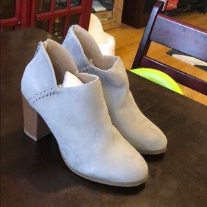 New grey booties!
